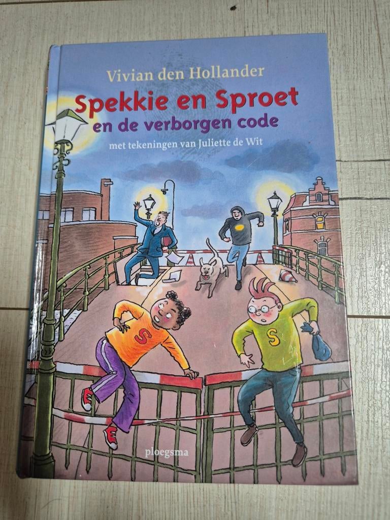 Spekkie en Sproet en de verborgen code, AVI E5/7+, als NIEUW, Boeken, Kinderboeken | Jeugd | 10 tot 12 jaar, Fictie, Ophalen