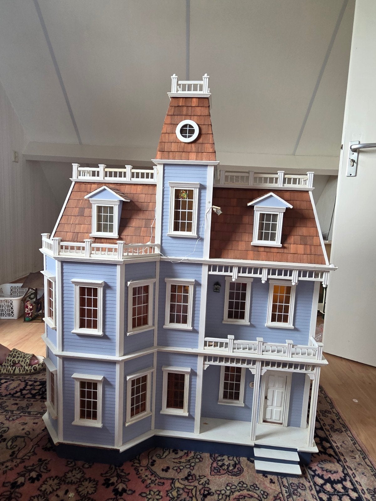 Newport Second Empire Victorian dollhouse, Verzamelen, Ophalen, Gebruikt, Poppenhuis