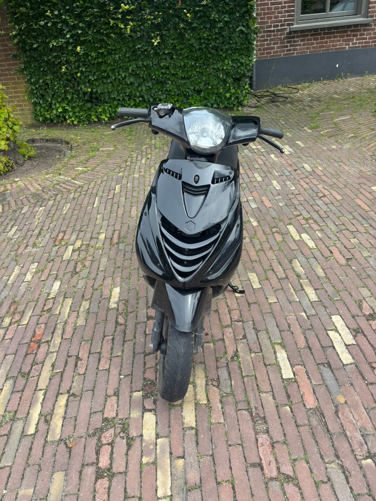 Piaggio Zip Injectie E4 te koop Motorblok volledig vernieuwd, Fietsen en Brommers, Scooters | Piaggio, Ophalen, Zo goed als nieuw