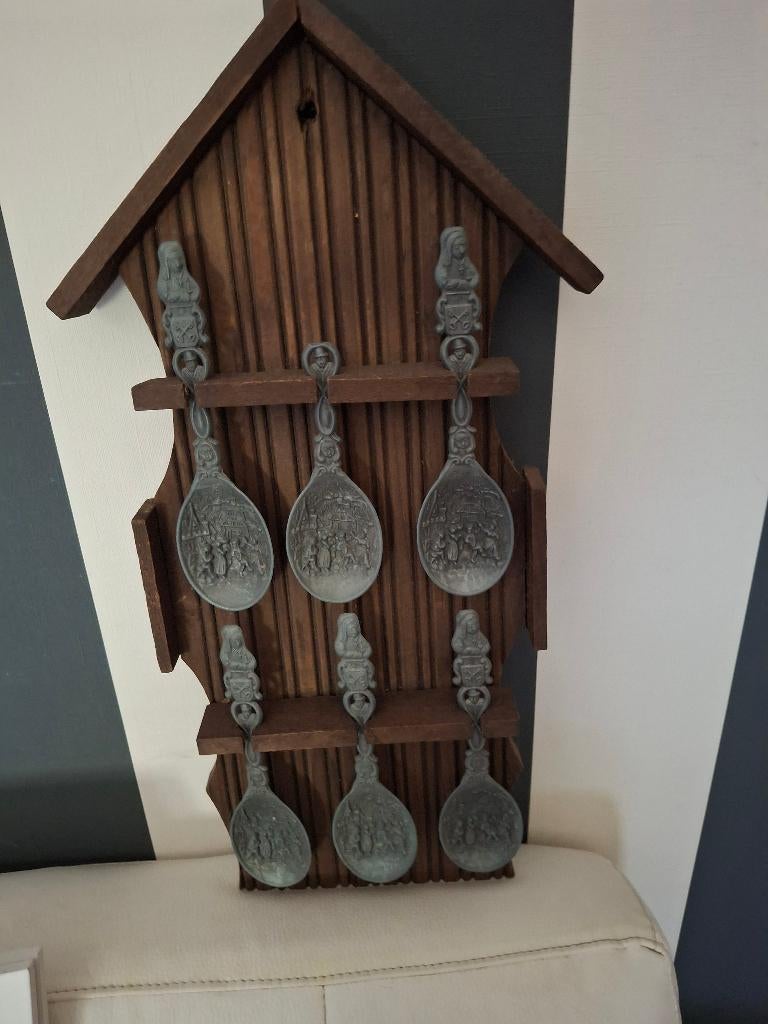 Lepelrek, Antiek en Kunst, Ophalen