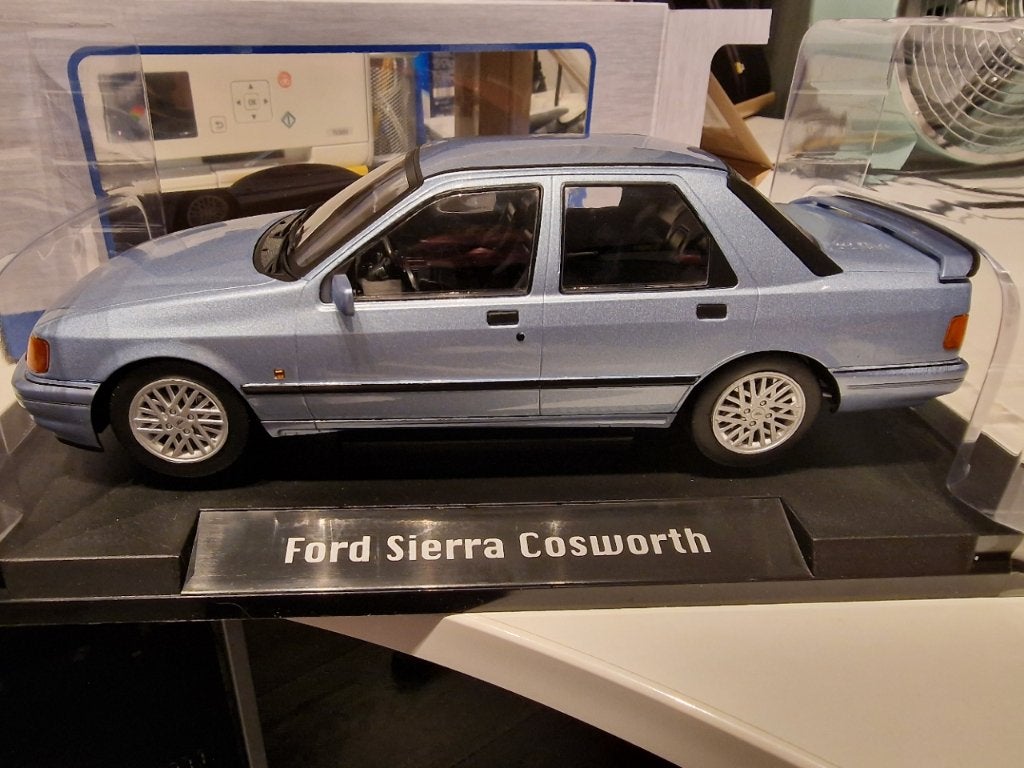 Ford Sierra cosworth 1/18, Ophalen of Verzenden, Nieuw, Auto, Overige merken
