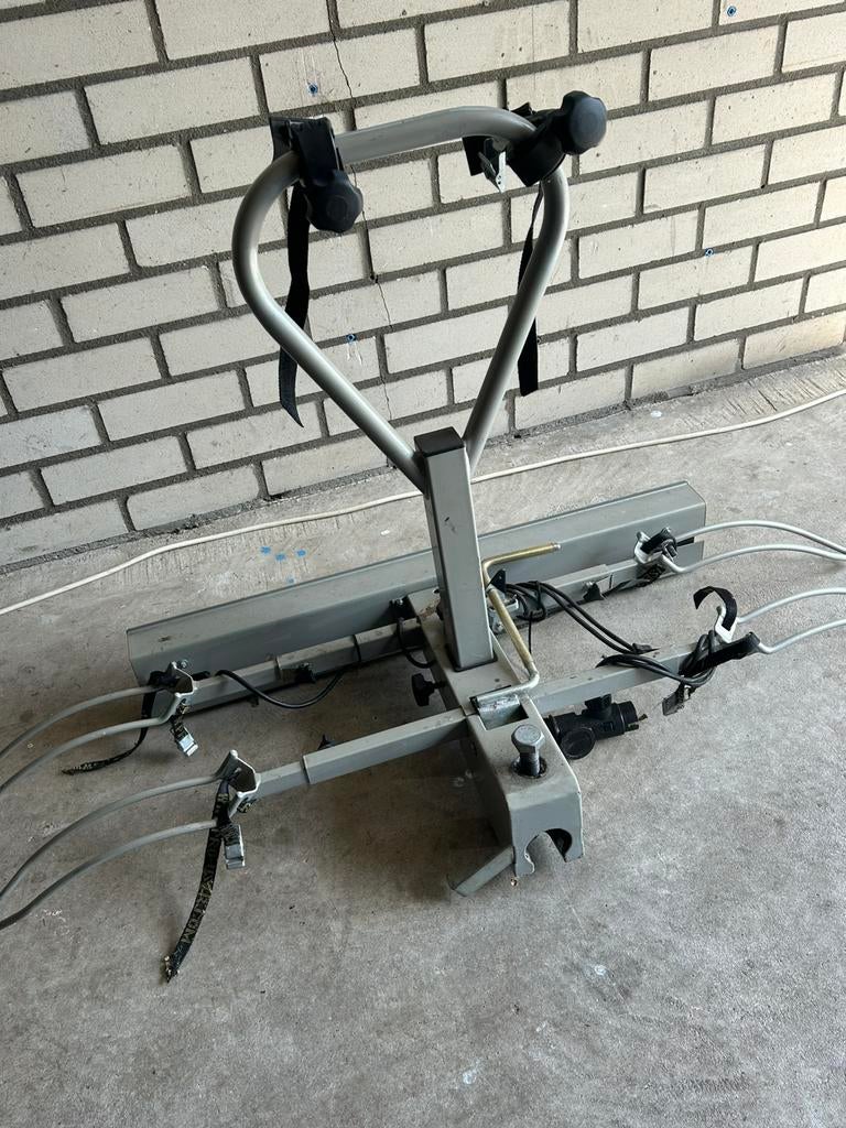 Fietsendrager, Ophalen, Zo goed als nieuw, Trekhaakdrager
