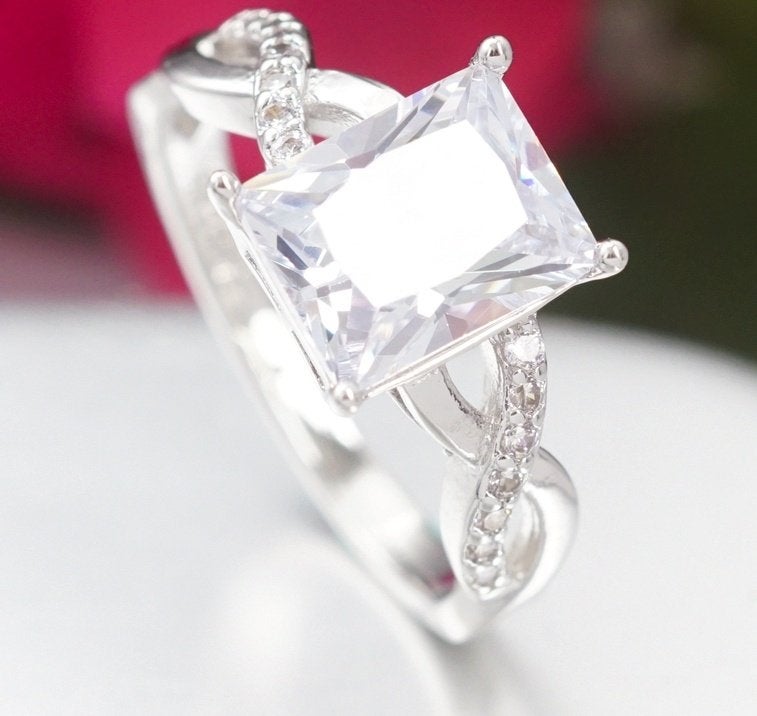 Zirkoon witgoud verguld dames ring, Nieuw, Ophalen of Verzenden, 17 tot 18, Met edelsteen
