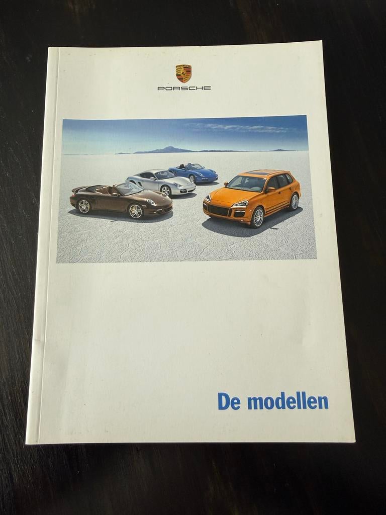 Porsche dealer boek 'De modellen', Boeken, Ophalen of Verzenden, Gelezen, Porsche