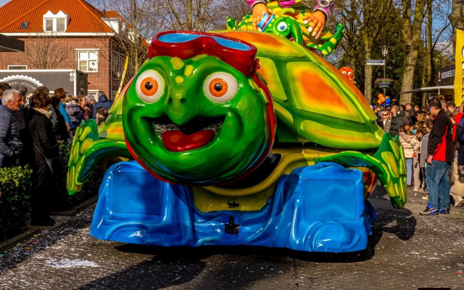 Schildpad carnavalswagen zelfrijdend, Ophalen