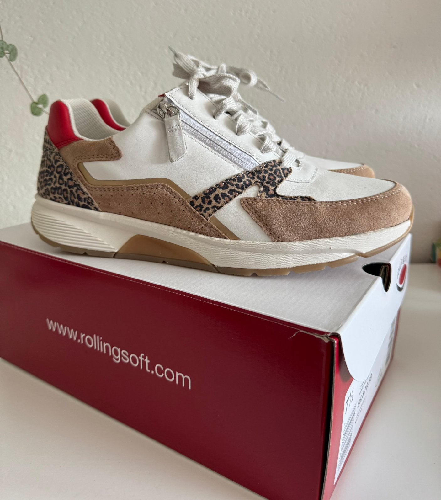 Nieuw in doos Rolling soft sneaker maat 41, Kleding | Dames, Schoenen, Ophalen of Verzenden, Zo goed als nieuw, Sneakers of Gympen