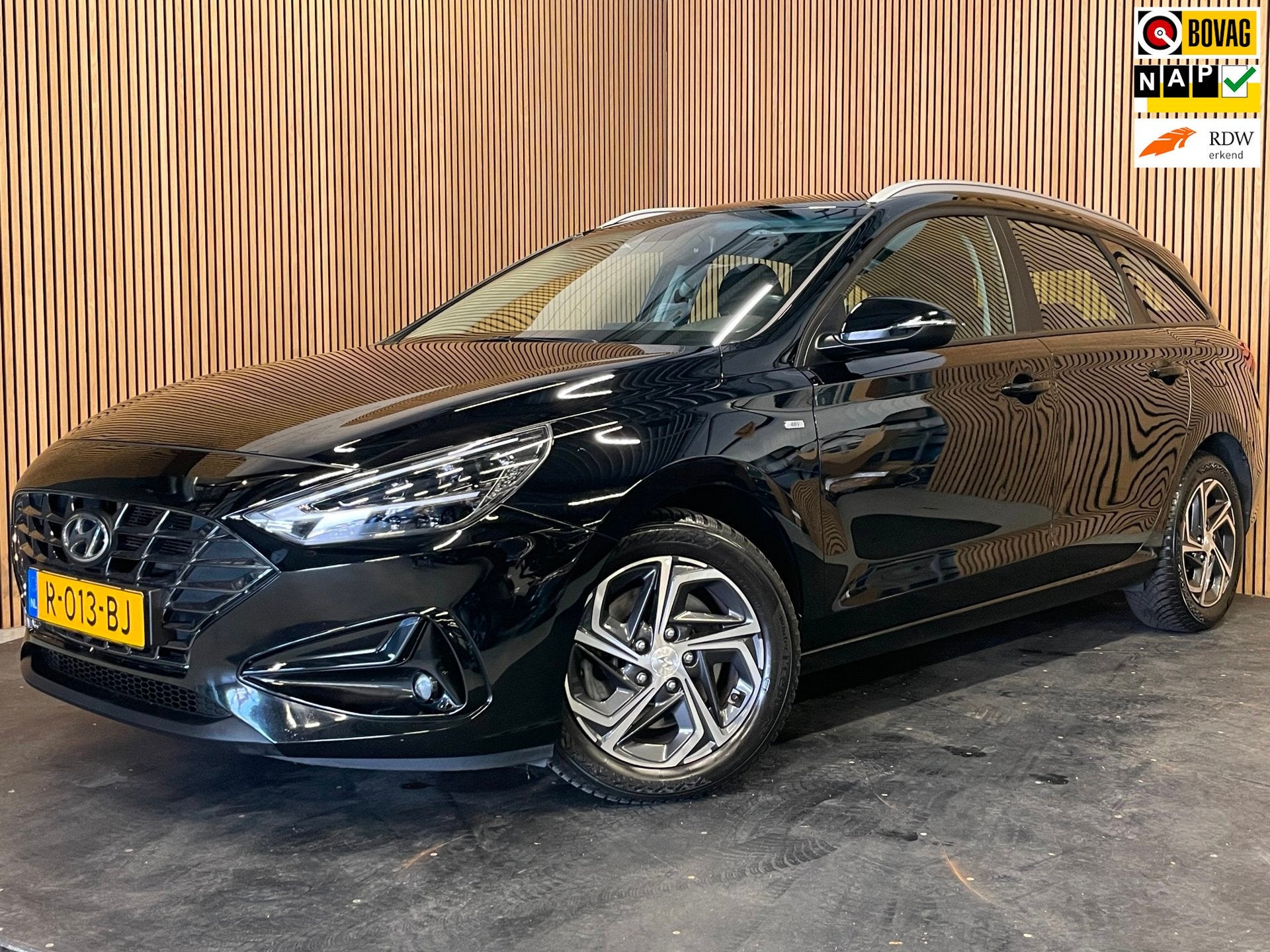 Hyundai I30 Wagon 1.0 T-GDi MHEV|120PK|AUTOMAAT|ANDROID/CARP, Auto's, Hyundai, Dealer onderhouden, Stof, Gebruikt, Zwart