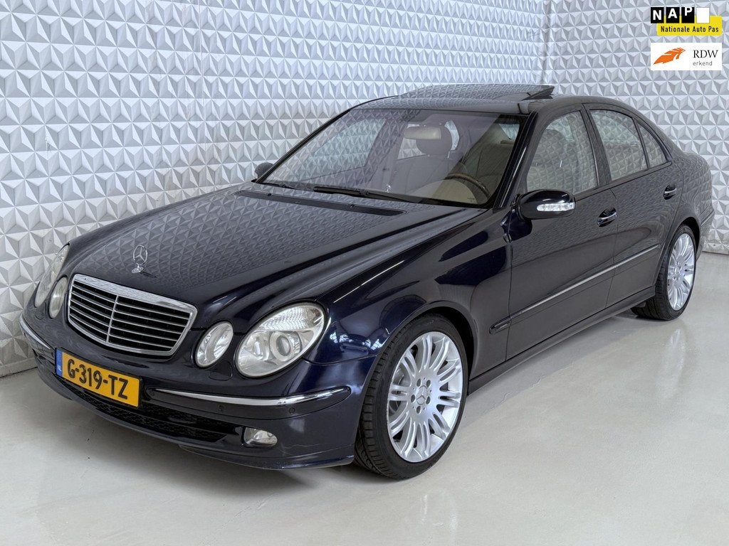 Mercedes-Benz E-klasse 500 ( E500 ) Avantgarde V8 / 195.000k, Auto's, Automaat, Achterwielaandrijving, Gebruikt, 8 cilinders