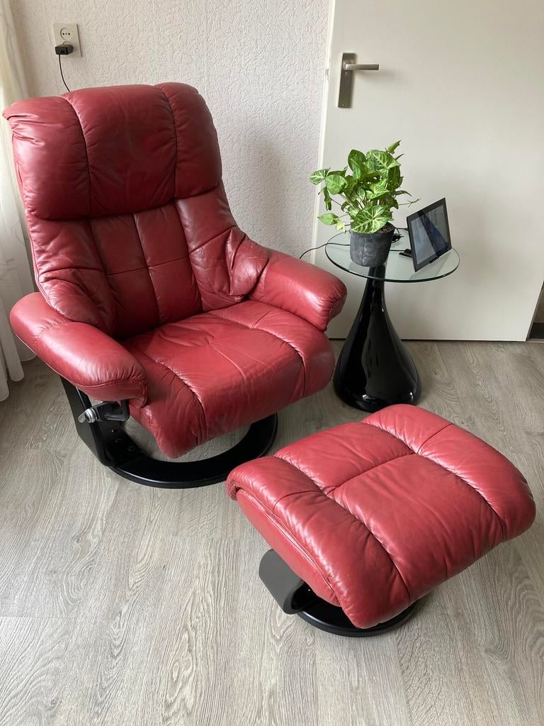 Relaxfauteuil met voetenbank, Ophalen, Gebruikt, 50 tot 75 cm, Leer