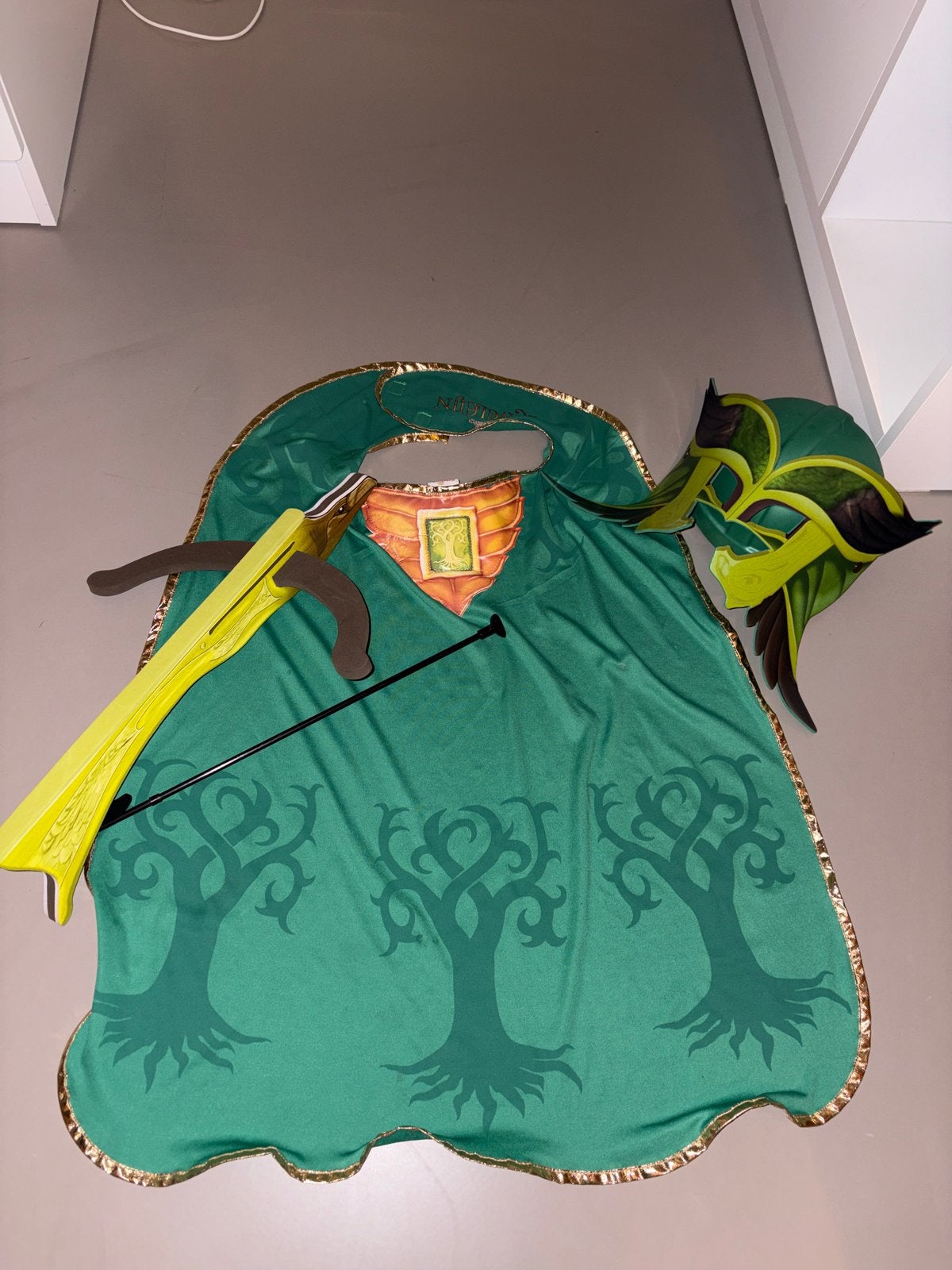 Raveleijn - efteling - maurits kostuum met accessoires, Ophalen, Gebruikt, Pak of Jurk