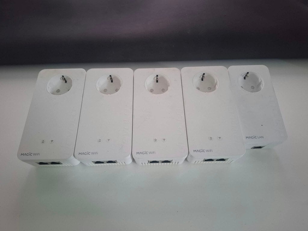 Devolo Magic 2 WiFi Powerline Adapters, Ophalen of Verzenden, Gebruikt, Router met modem, Devolo