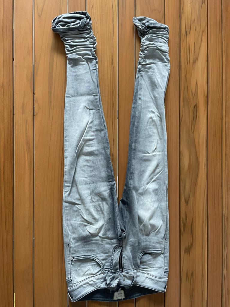 MET Jeans - Grijs Slim Fit Jeans W27, Ophalen of Verzenden, Zo goed als nieuw, Grijs, W27 (confectie 34) of kleiner