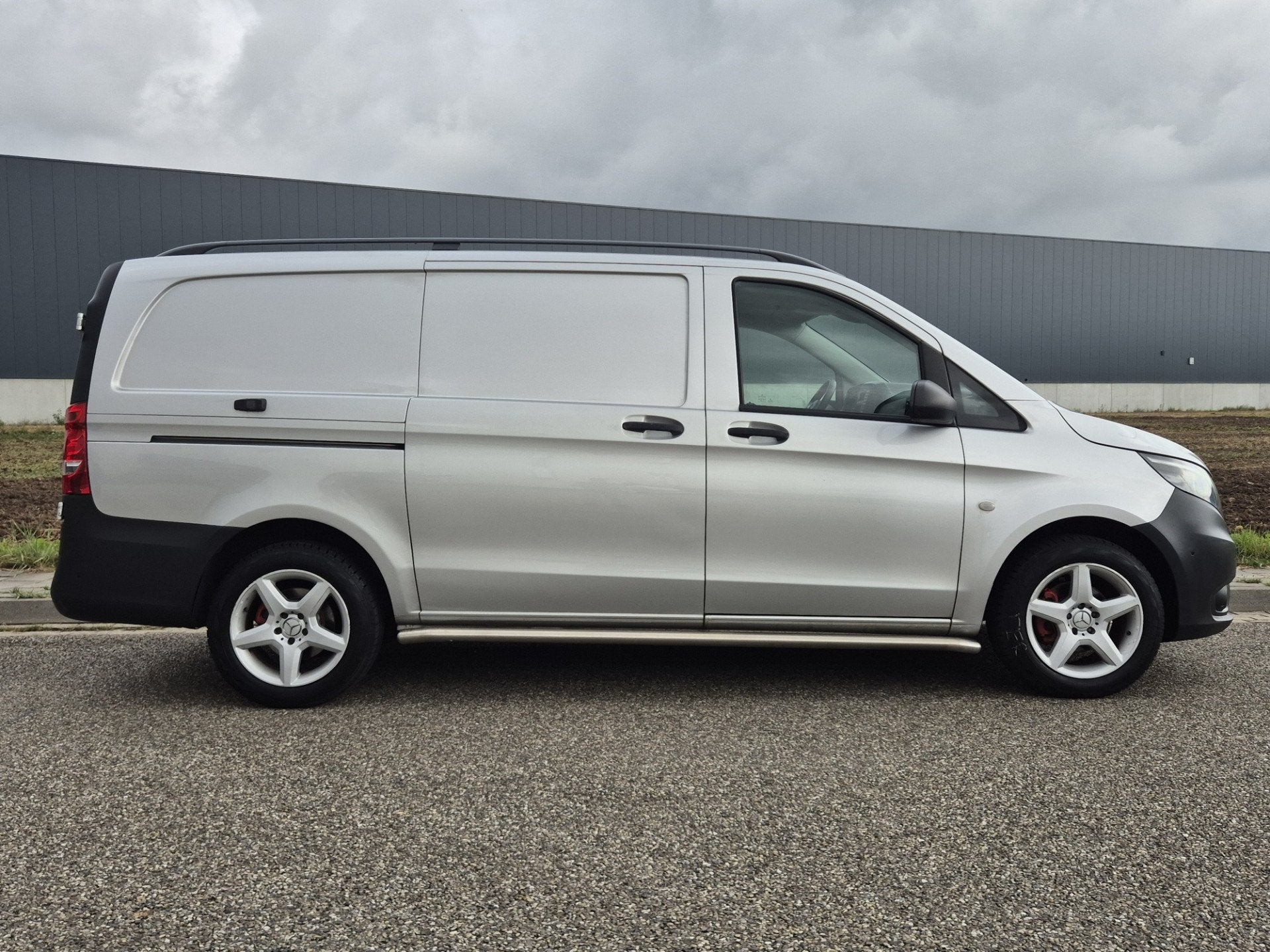 Mercedes-Benz Vito 116 CDI Airco, dak rails, trekhaak., Euro 5, Gebruikt, Zwart, 4 cilinders