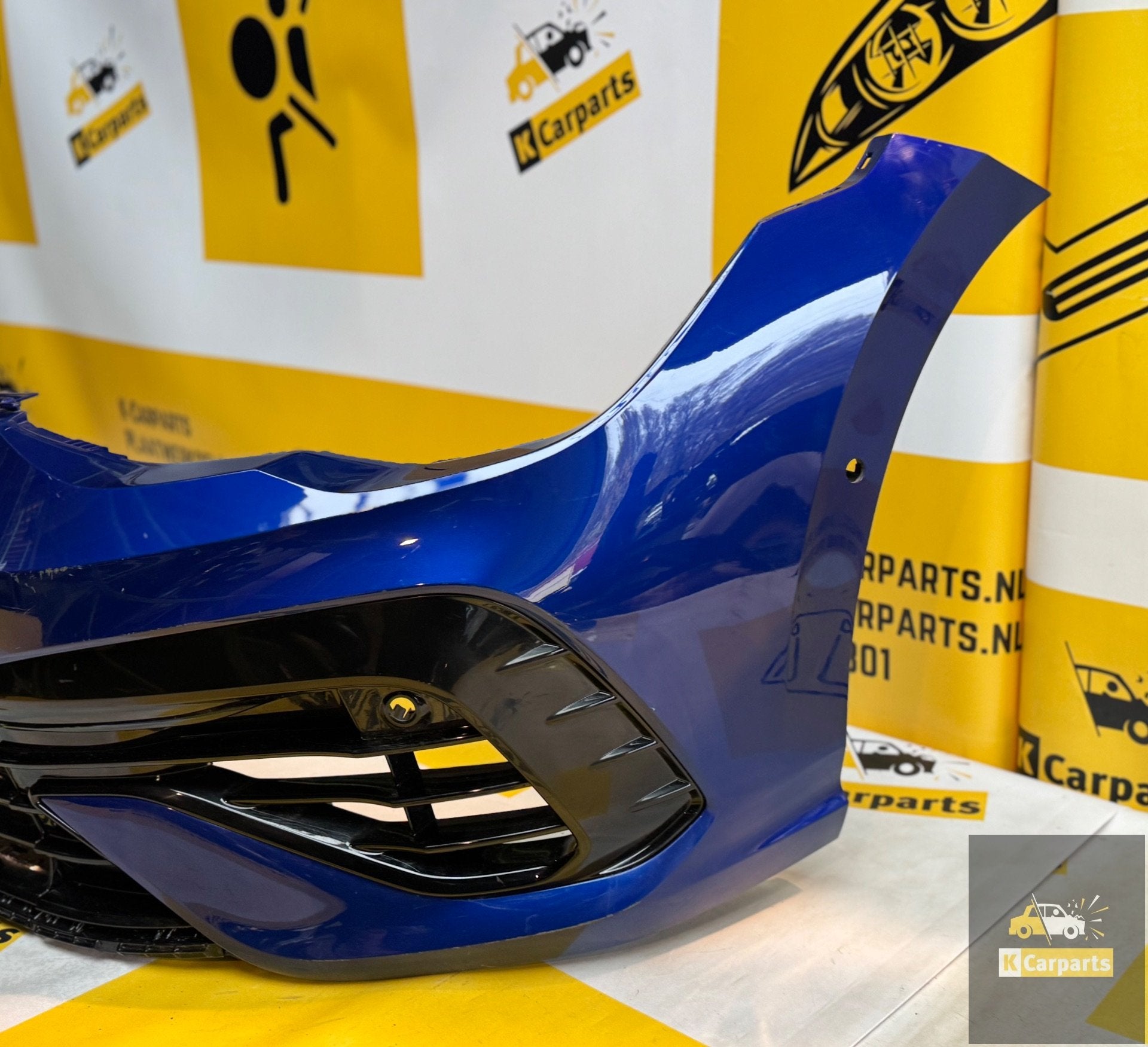 VW GOLF 8R R20 VOORBUMPER 6XPDC LD5K LAPIZ BLUE 5H0807221E, Auto-onderdelen, Gebruikt, Volkswagen AG, Bumper, Berliner Ring 2
38440  Wolfsburg, DE