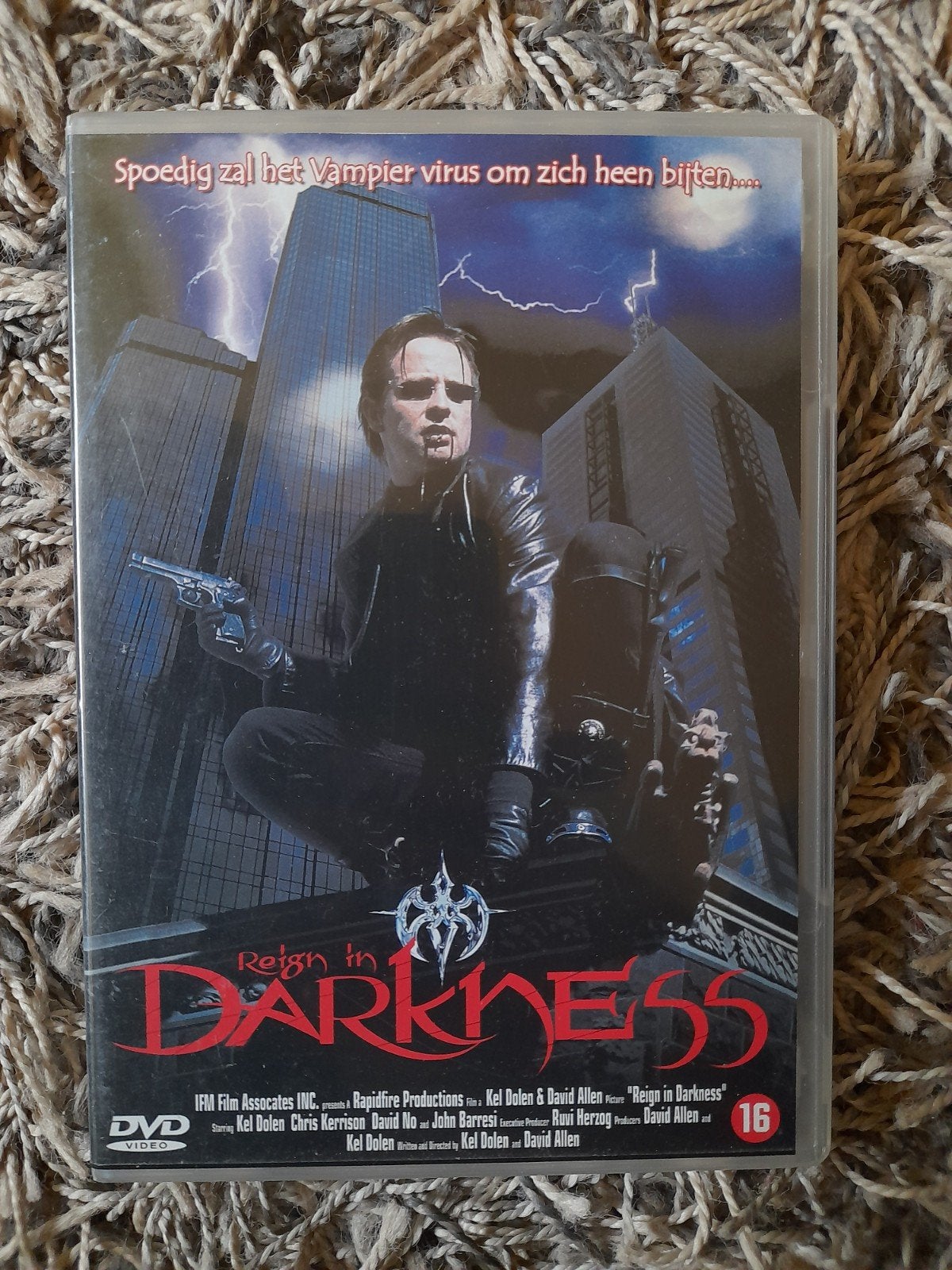 dvd reign in darkness, Cd's en Dvd's, Vanaf 16 jaar, Nederlands, Overige genres, Ophalen of Verzenden