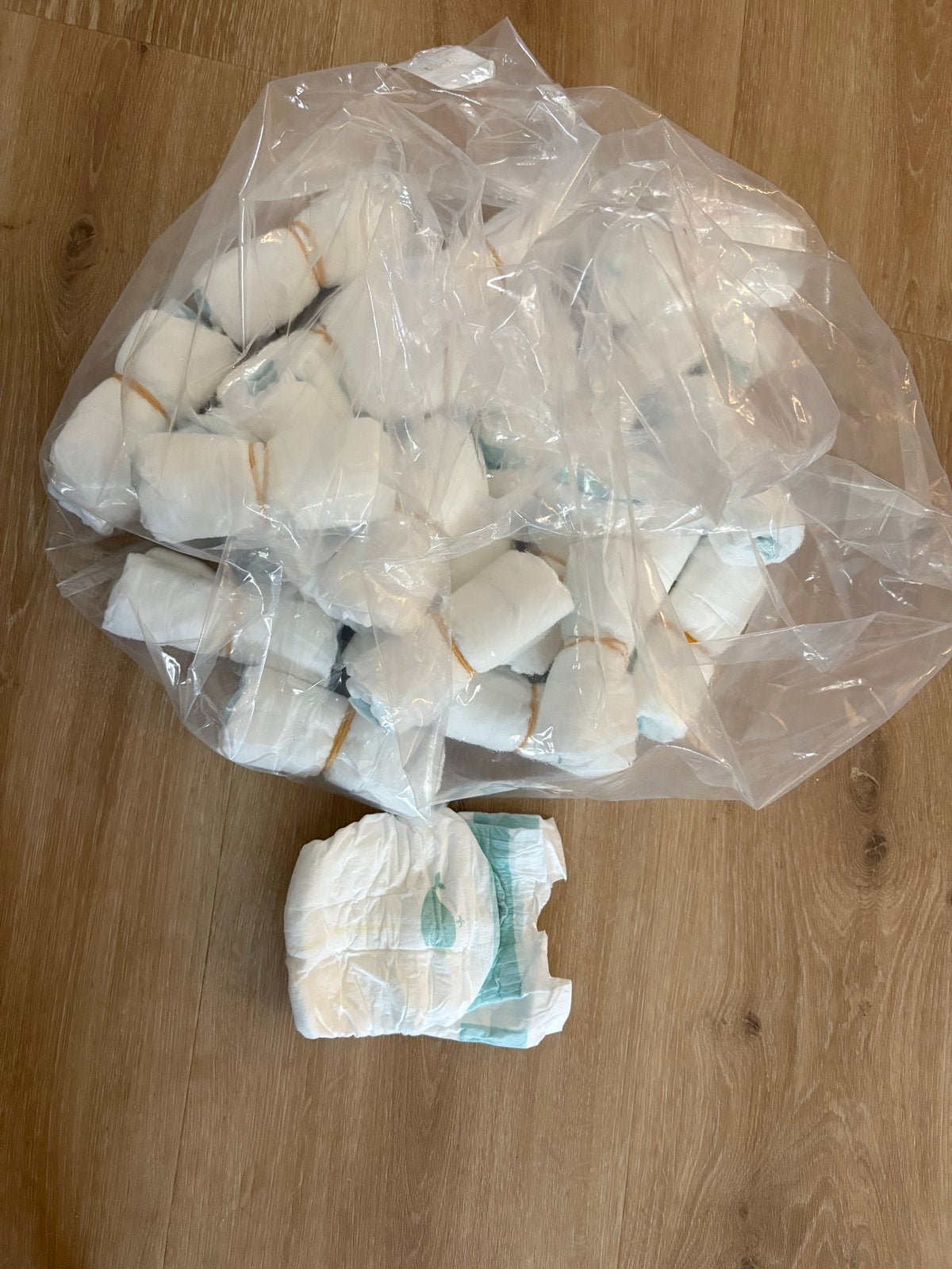 GRATIS Luiers maat 2 Etos- 136 stuks, Ophalen of Verzenden, Nieuw
