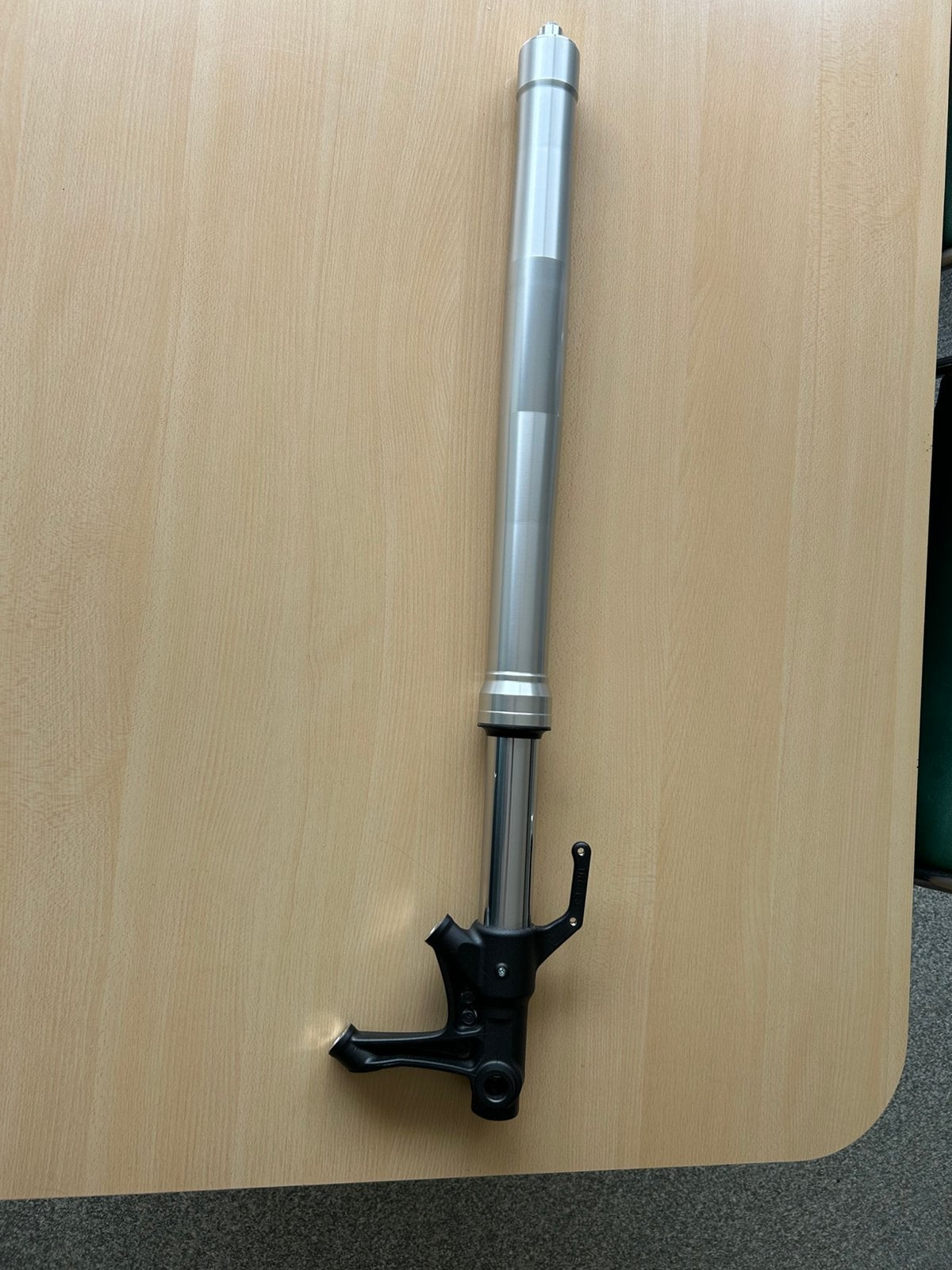 Te koop nog nieuwe voorvork poot voor een Yamaha MT09  2013, Motoren, Ophalen