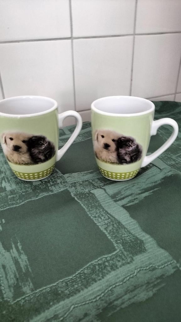 2 Bekers met een Poes en een Hondje en Honde Glaasje., Nieuw, Ophalen of Verzenden, Glas, Overige stijlen
