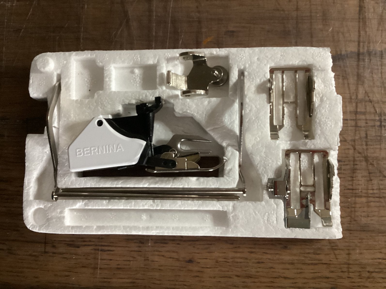 Bernina boventransportvoet50W-9mm machines, Ophalen of Verzenden, Zo goed als nieuw, Naaimachine, Bernina