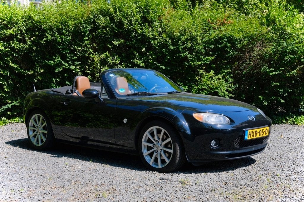 Mazda MX-5 2.0 2007 Zwart - Nieuwe APK - Tein Schroefset, 13 km/l, Achterwielaandrijving, 4 cilinders, Cabriolet