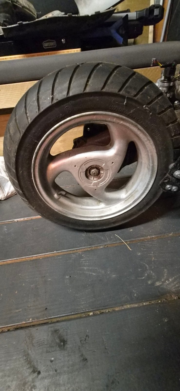 Achterwiel Peugeot Vivacity 2005, Fietsen en Brommers, Gebruikt, Ophalen of Verzenden, Benzine, Vivacity