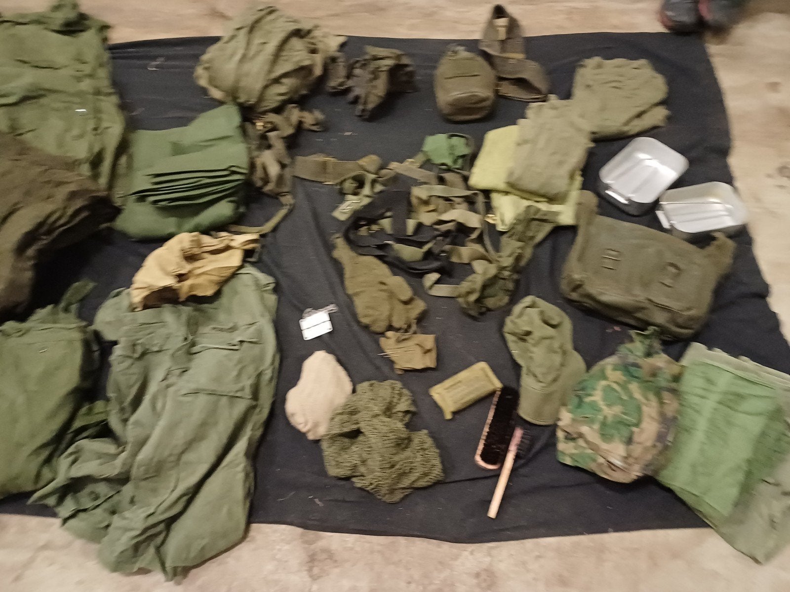 2 grote plunje zakken  leger kleding., Ophalen, Landmacht, Nederland, Kleding of Schoenen