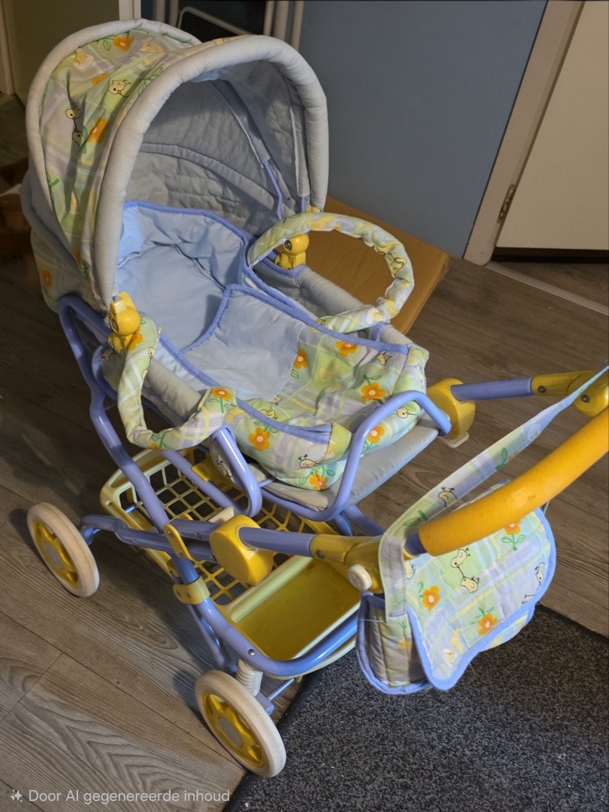 Leuke stevige poppenwagen, Kinderen en Baby's, Speelgoed | Poppen, Ophalen, Gebruikt, Babypop