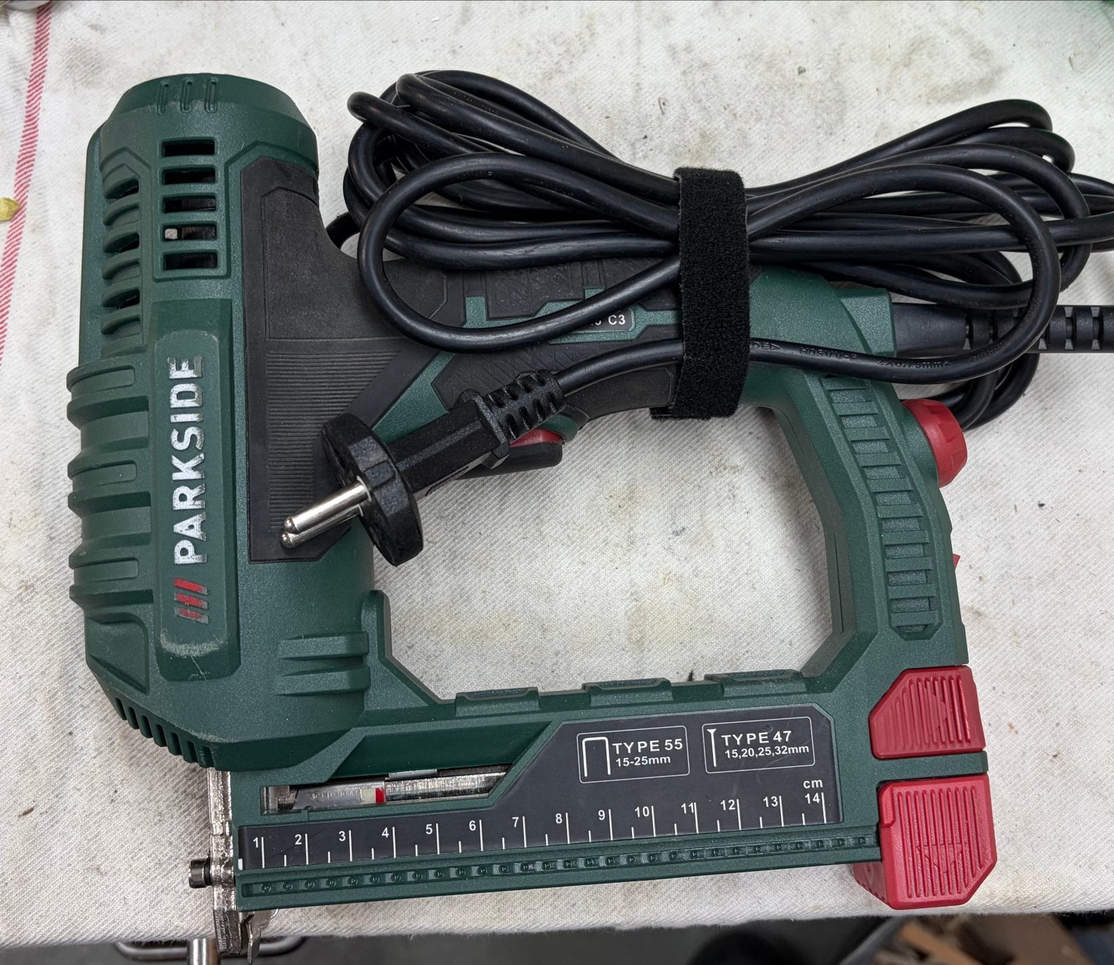 Parkside PET 25 C3 Elektrische Tacker met Nietjes en Nagels, Ophalen of Verzenden, Gebruikt, Tacker/nietmachine, Parkside