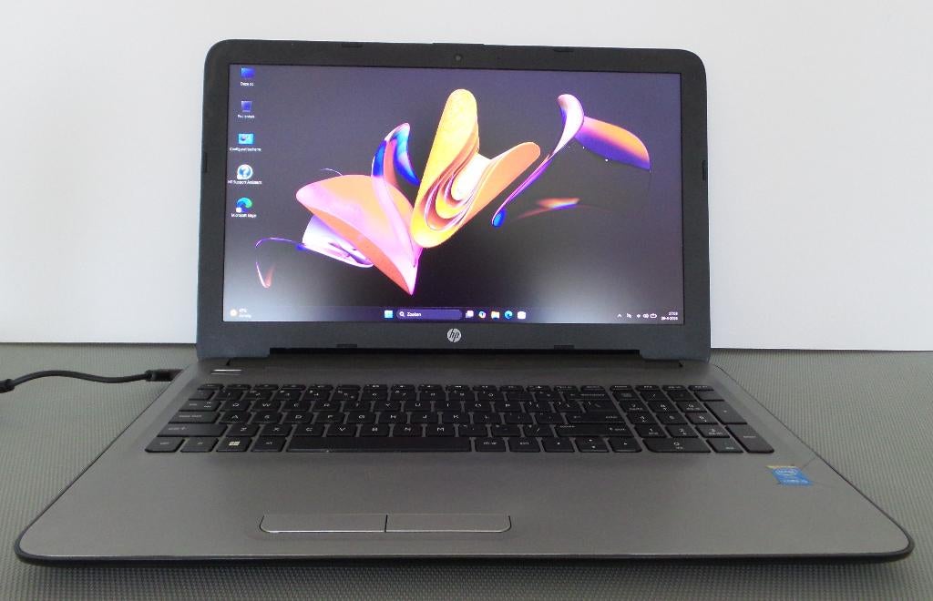 HP Pavilion (15 ac132nd), 256 GB, 2 tot 3 Ghz, HP. HQ-TRE, 8 GB