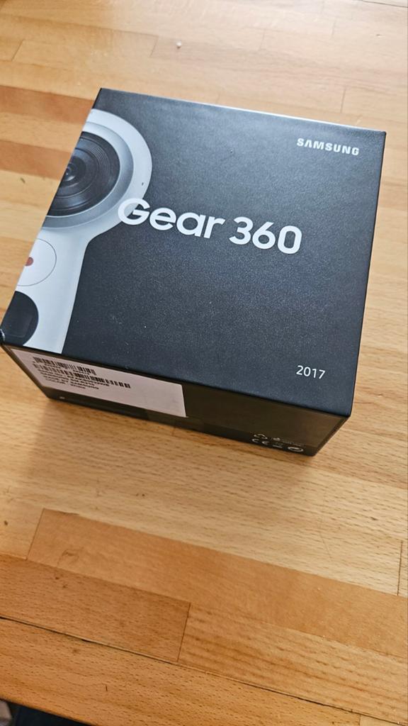 Samsung Gear 360 (2017) - 360 graden camera, Audio, Tv en Foto, Videocamera's Digitaal, 20x of meer, Ophalen of Verzenden, Zo goed als nieuw
