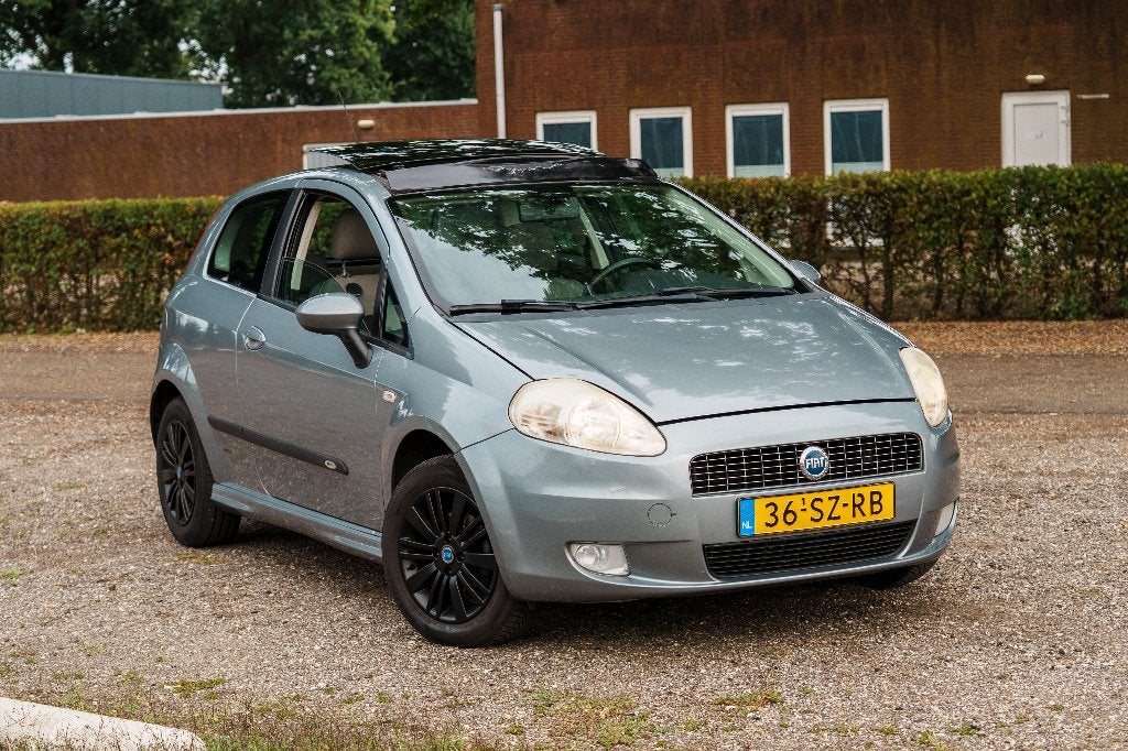 Fiat Punto 1.4 PANO NIEUWE APK, Auto's, Voorwielaandrijving, Euro 5, 40 €/maand, Panoramadak