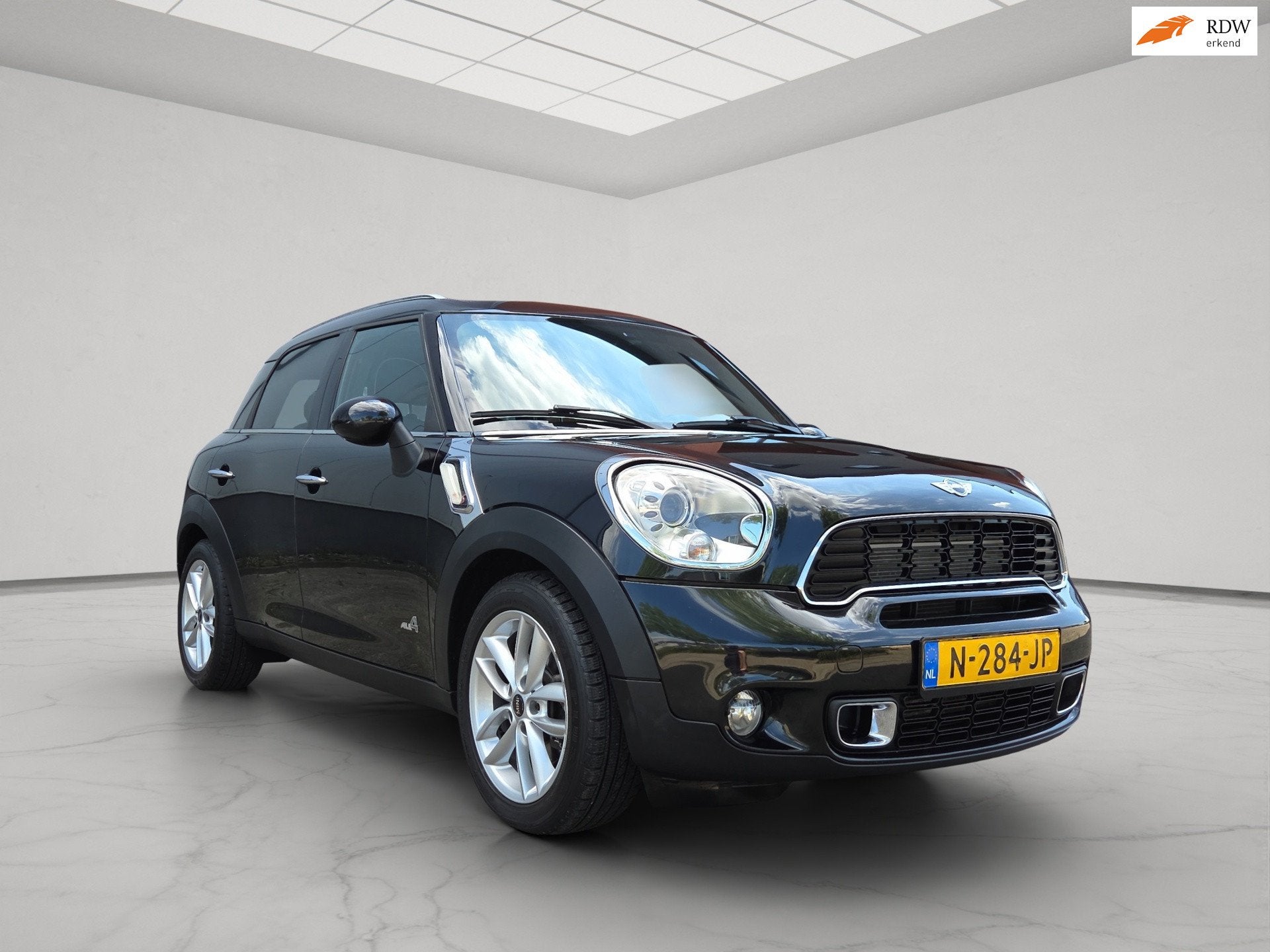 Mini Countryman 1.6 Cooper S ALL4 Chili, 1355 kg, Euro 5, Zwart, Handgeschakeld