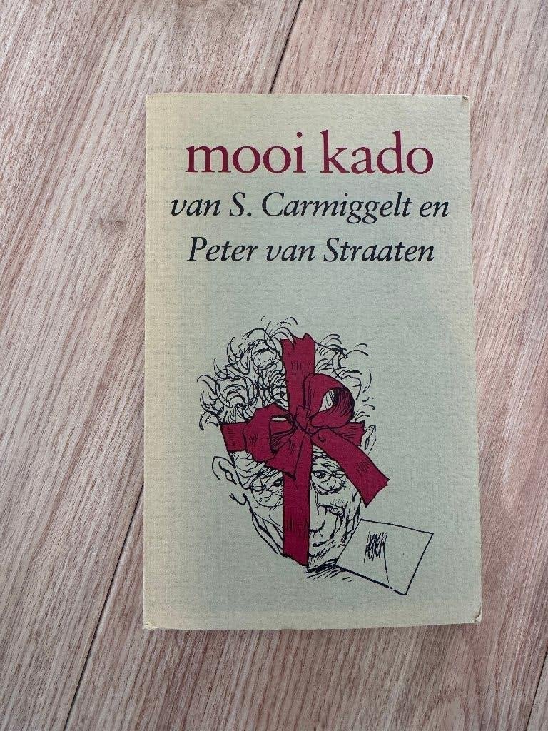Boek: “Mooi kado” S. Carmiggelt   en Peter van Straaten, Boeken, Ophalen of Verzenden, Zo goed als nieuw, Simon carmiggelt