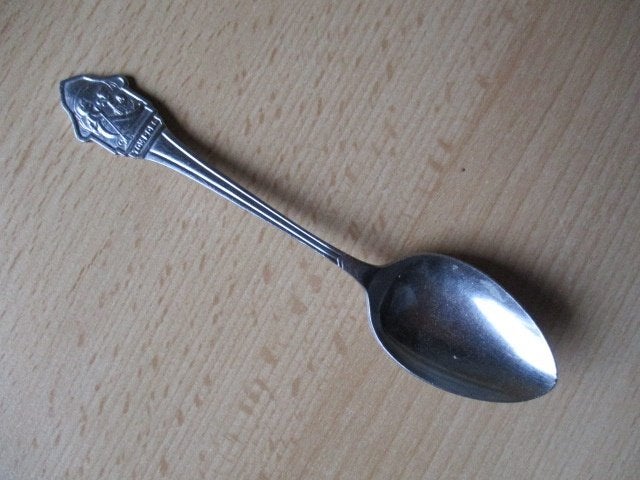 Verzilverde Sola Tom Poes kinderlepel, Ophalen of Verzenden, Gebruikt, Porselein, Bestek