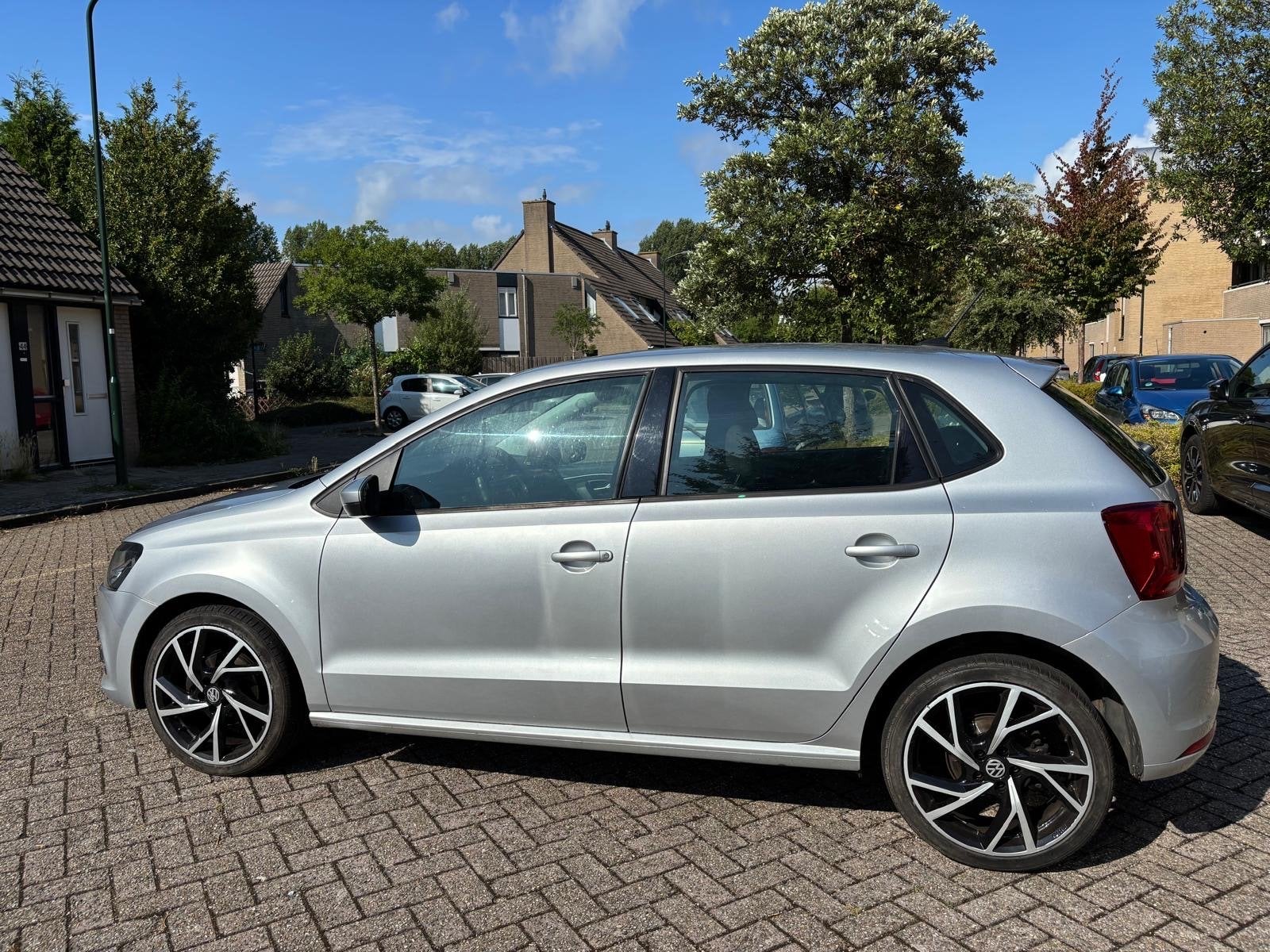 Volkswagen Polo 1.4 TDI 66KW BMT DSG 2015 Grijs, Auto's, 580 kg, Origineel Nederlands, Bedrijf, Diesel