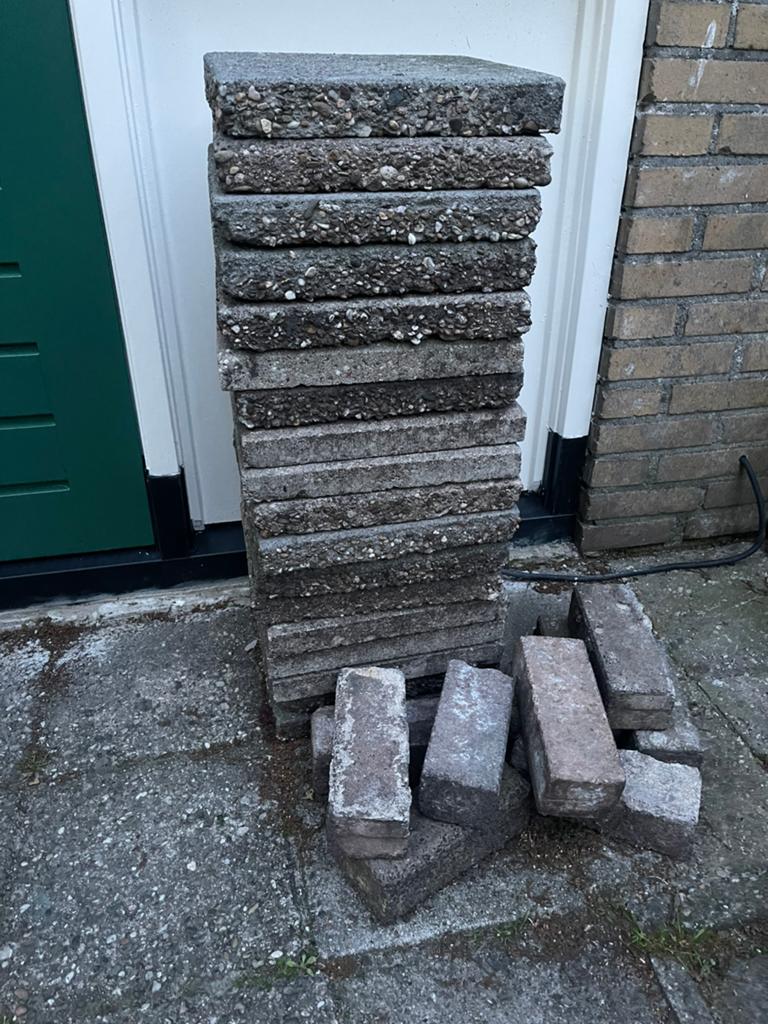 18 tegels 30x30 en 9 klinkers, Tuin en Terras, Tegels en Klinkers, Gebruikt, Klinkers, Beton, Ophalen