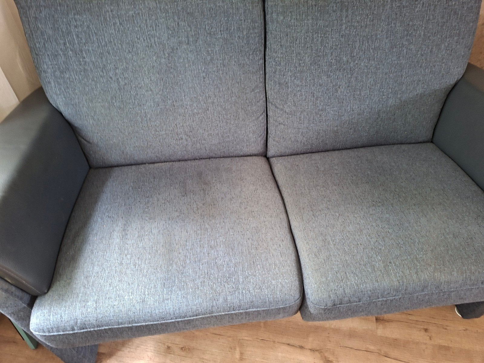 Comfortabele 2-zitsbank en fauteuil - Grijs stof/leer, Huis en Inrichting, Gebruikt, 150 tot 200 cm, Tweepersoons, 75 tot 100 cm