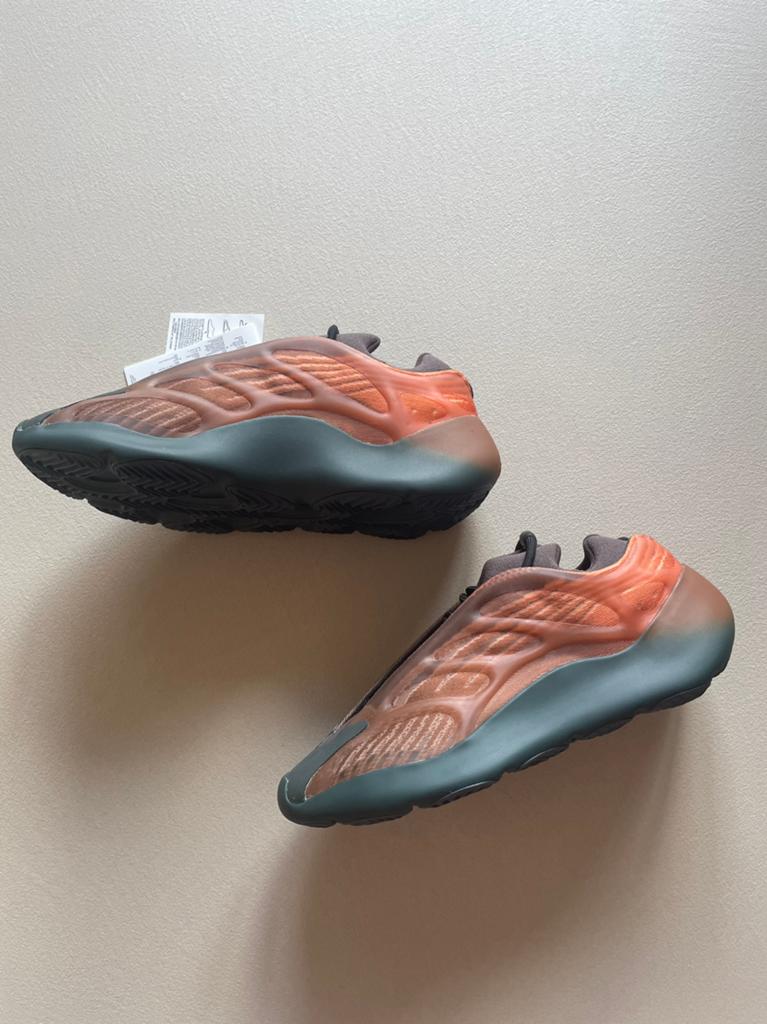 Adidas Yeezy 700 V3 Copper Fade, Kleding | Heren, Schoenen, Ophalen of Verzenden, Nieuw