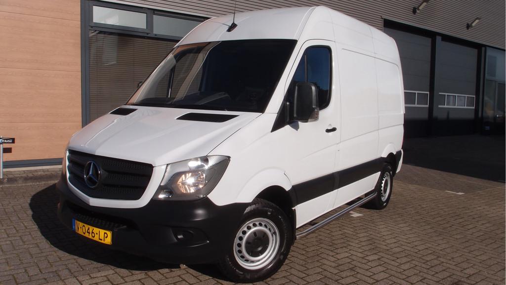 Mercedes-Benz Sprinter 311 CDI laadklep postnl kort hoog aut, Auto's, Bestelauto's, Automaat, Gebruikt, 4 cilinders, 116 pk