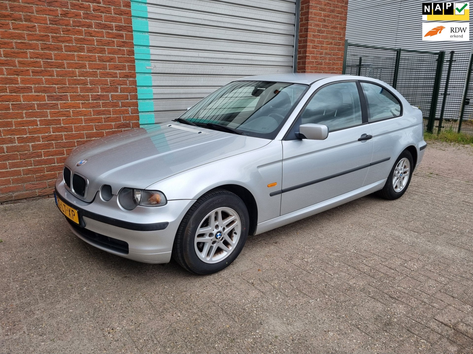 BMW 3-serie Compact 316ti 3-deurs Airco Bj.:2003 NAP!, Auto's, BMW, 4 cilinders, Bedrijf, Handgeschakeld, Electronic Stability Program (ESP)
