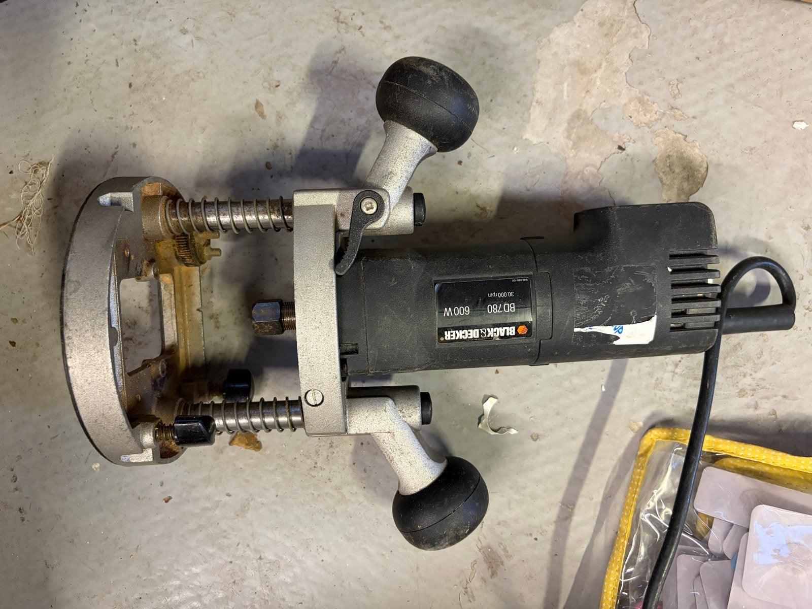 Black & Decker Bovenfrees BD780 600W, Ophalen of Verzenden, Gebruikt, Elektrisch, Bovenfrees