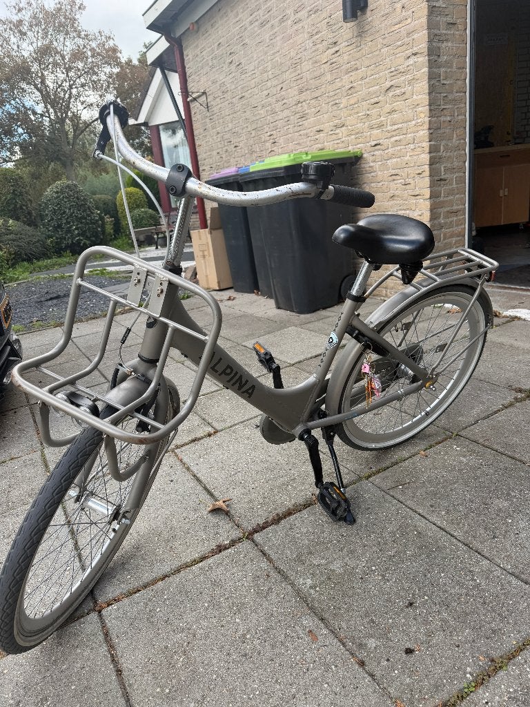 Alpina Meisjesfiets 24 inch, Fietsen en Brommers, Terugtraprem, Alpina, Ophalen of Verzenden, Handrem