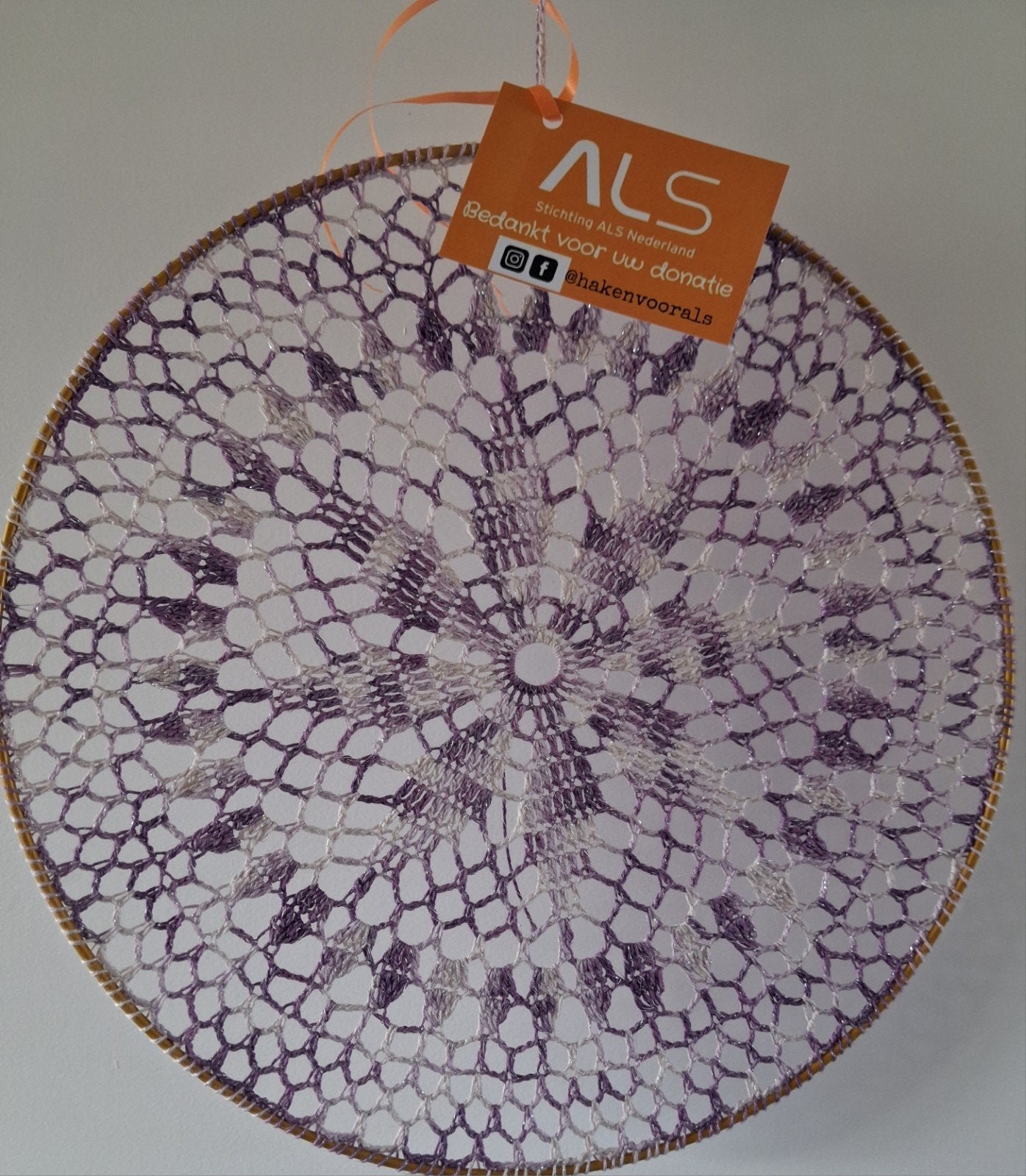 Gehaakte dromenvanger -mandala- Steun ALS Nederland, Hobby en Vrije tijd, Ophalen of Verzenden, Nieuw, Haken, Overige typen