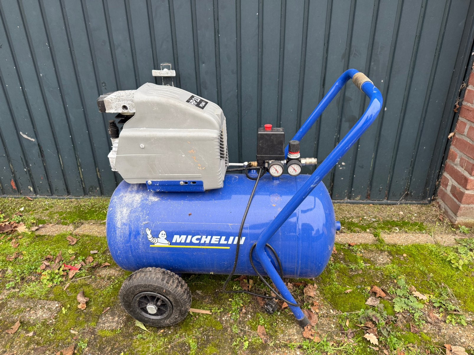 Michelin compressor HP 2.0 50 Liter, 25 tot 100 liter, Ophalen, Zo goed als nieuw, 200 tot 400 liter/min