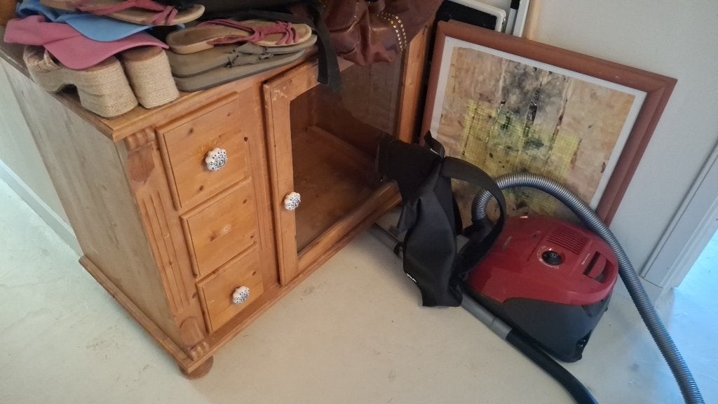 Massief houten kastje met glazen deurtje, Ophalen, Gebruikt, 50 tot 100 cm, Minder dan 100 cm