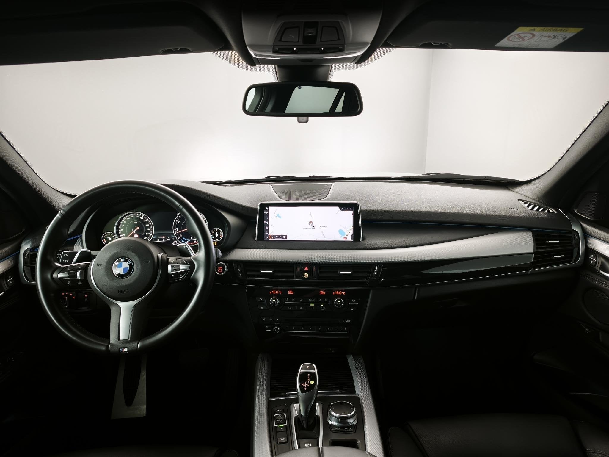 BMW X5 xDrive35i M Sport | Pano | Trekhaak | Softclose | M-P, Auto's, Dealer onderhouden, 2005 kg, Gebruikt, Leder