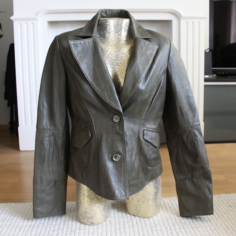 Mooie Soepele Leren Vila Jas (L) € 75,-, Bruin, Vila, Maat 42/44 (L), Ophalen of Verzenden