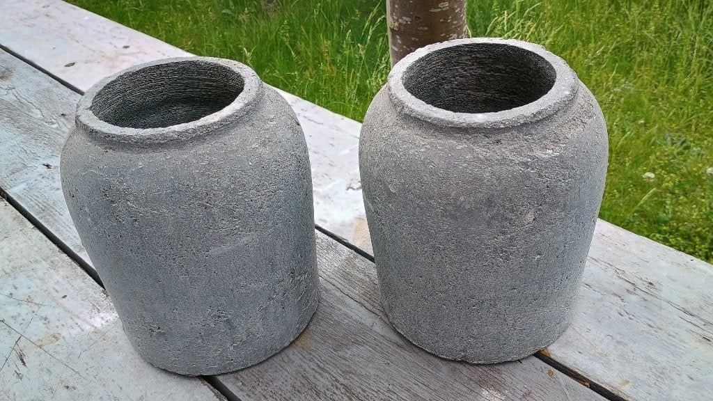 grijze vazen, Huis en Inrichting, Woonaccessoires | Vazen, Ophalen, 23 cm, Zo goed als nieuw, Grijs