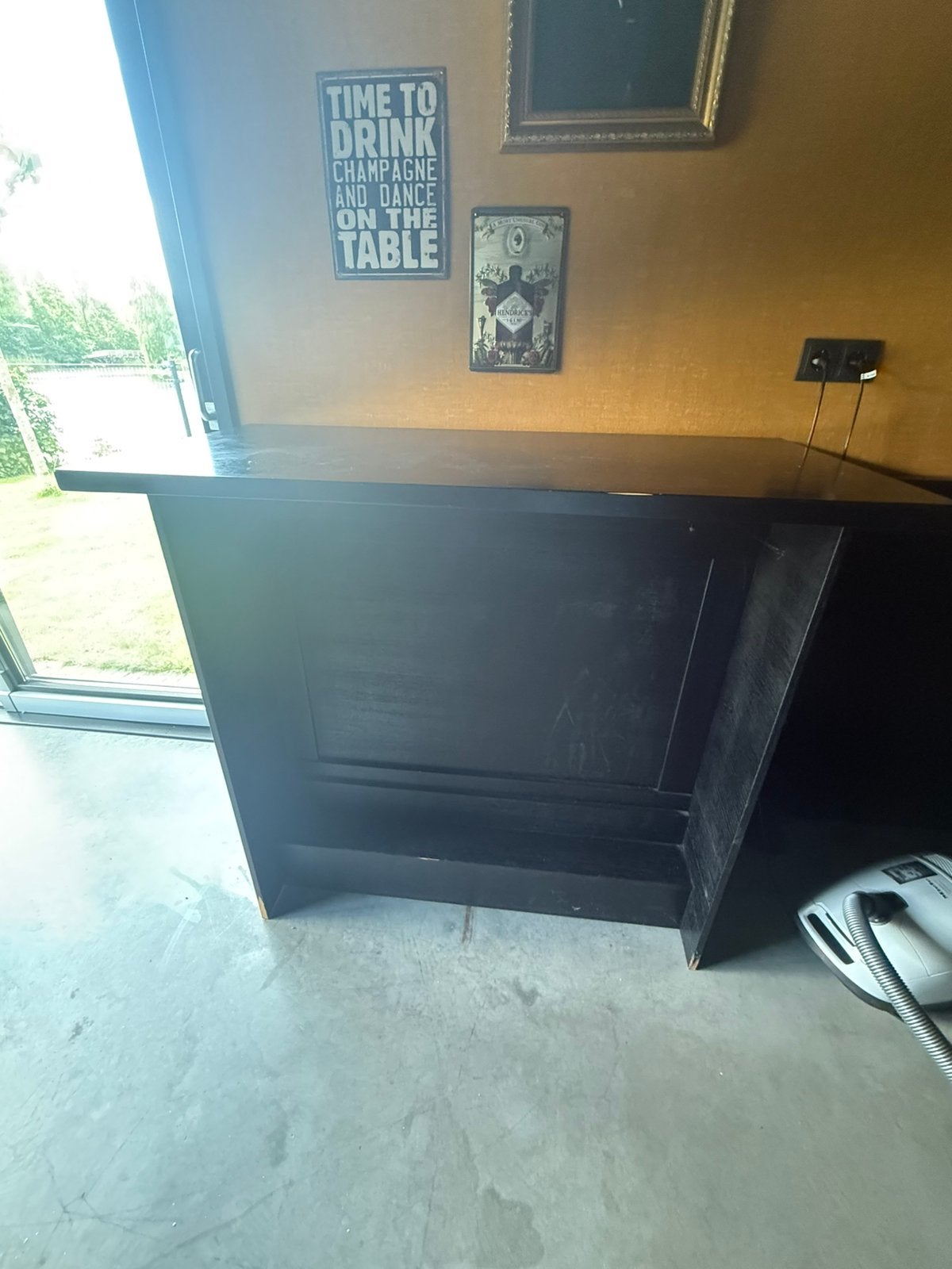 Bartafel zgan stevig !, Huis en Inrichting, Barren, Ophalen, Zo goed als nieuw