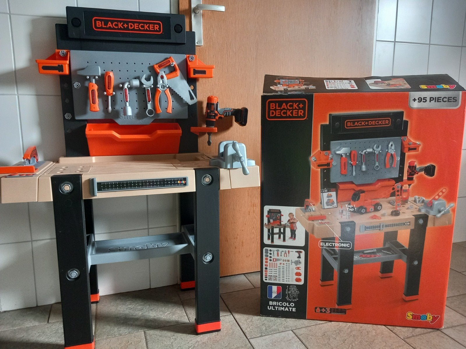 Black + Decker werkbank speelgoed, Ophalen, Zo goed als nieuw, Bouwen, Met geluid